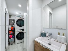 1080 NE 104th St, Miami Shores FL 33138