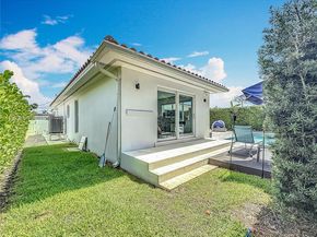 1080 NE 104th St, Miami Shores FL 33138