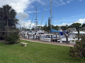 2731 NE 14th St Cswy 138, Pompano Beach FL 33062