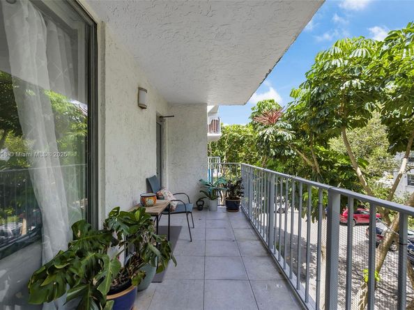 650 NE 64th St G304, Miami FL 33138