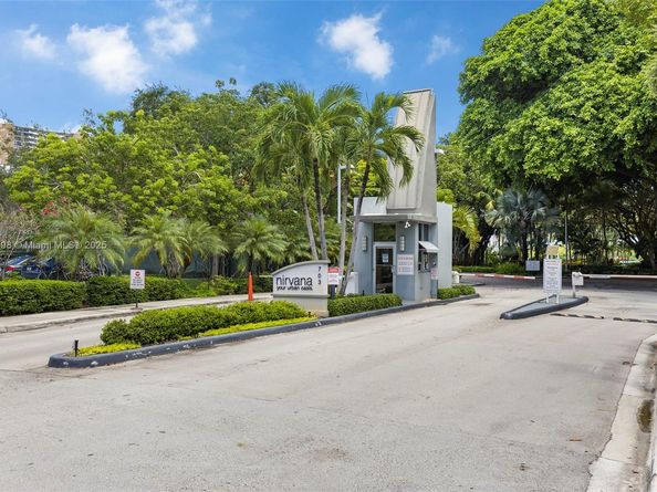650 NE 64th St G304, Miami FL 33138