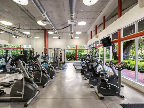 650 NE 64th St G304, Miami FL 33138