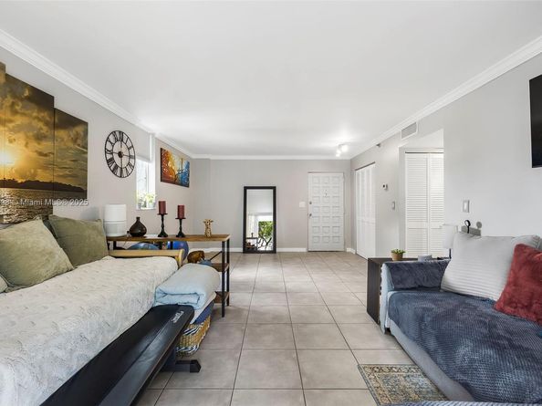 650 NE 64th St G304, Miami FL 33138