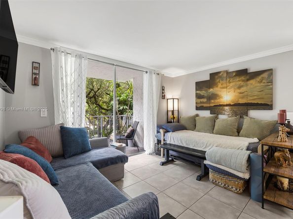 650 NE 64th St G304, Miami FL 33138