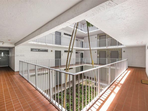 650 NE 64th St G304, Miami FL 33138