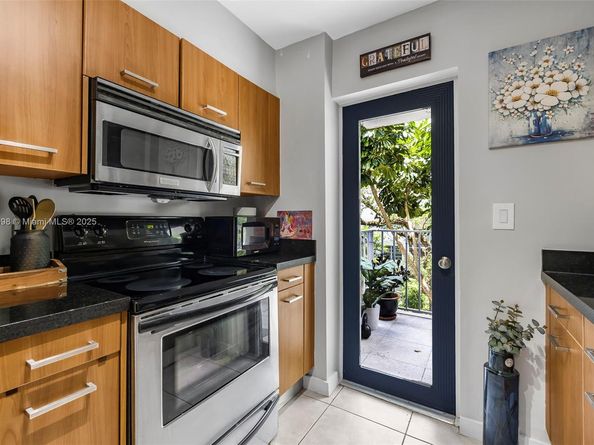650 NE 64th St G304, Miami FL 33138