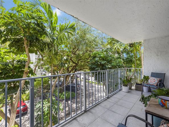 650 NE 64th St G304, Miami FL 33138