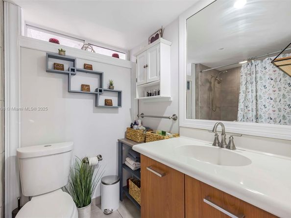 650 NE 64th St G304, Miami FL 33138