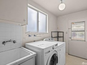 83 Parkside Avenue, Daly City CA 94015