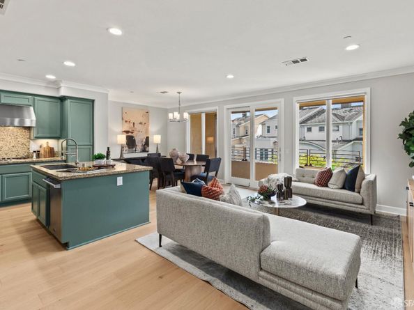 118 Summit Way, San Francisco CA 94132