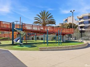 1461 Broadway Street 405, San Francisco CA 94109