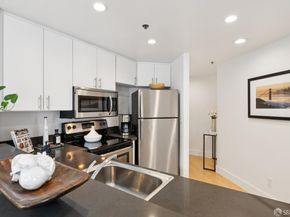 220 Lombard Street 323, San Francisco CA 94111