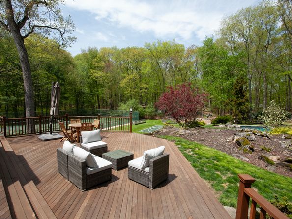 18 Cardinal Road, Weston CT 06883