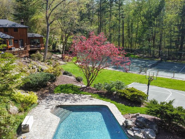 18 Cardinal Road, Weston CT 06883