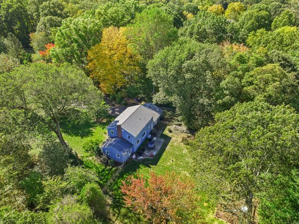 17 Redcoat Road, Norwalk CT 06850