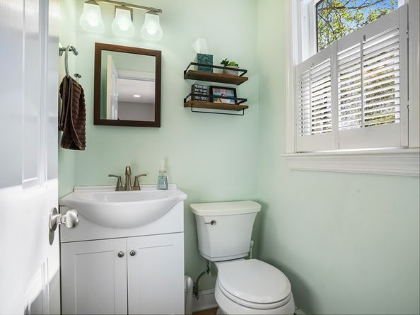 17 Redcoat Road, Norwalk CT 06850