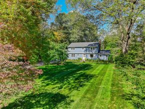 17 Redcoat Road, Norwalk CT 06850