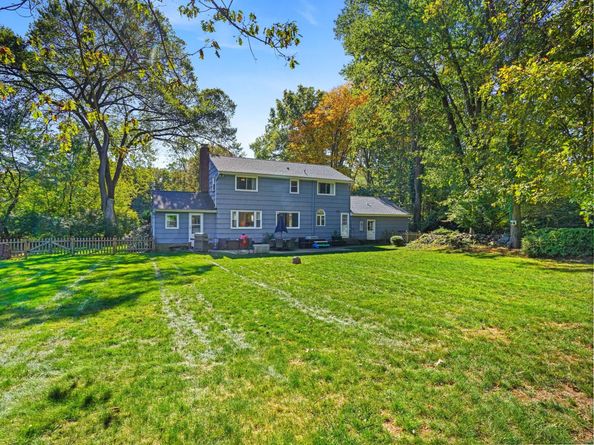 17 Redcoat Road, Norwalk CT 06850