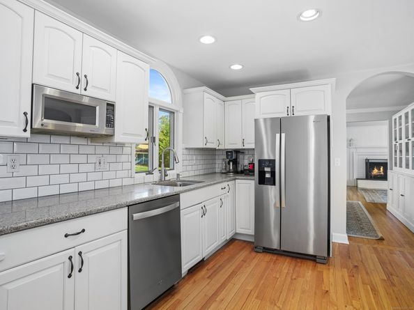 17 Redcoat Road, Norwalk CT 06850