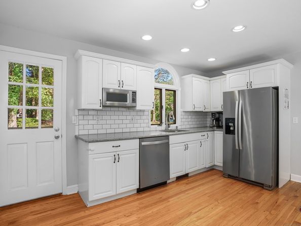 17 Redcoat Road, Norwalk CT 06850