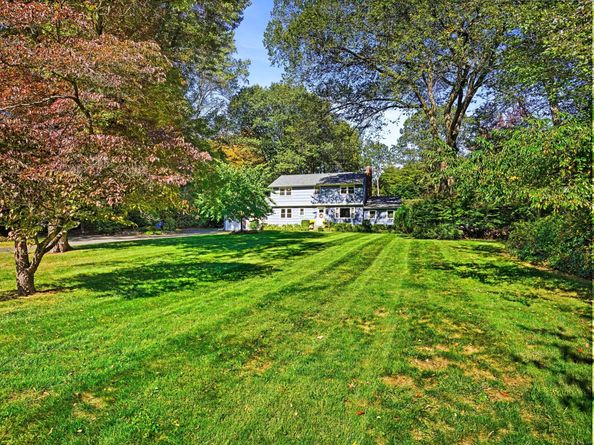 17 Redcoat Road, Norwalk CT 06850