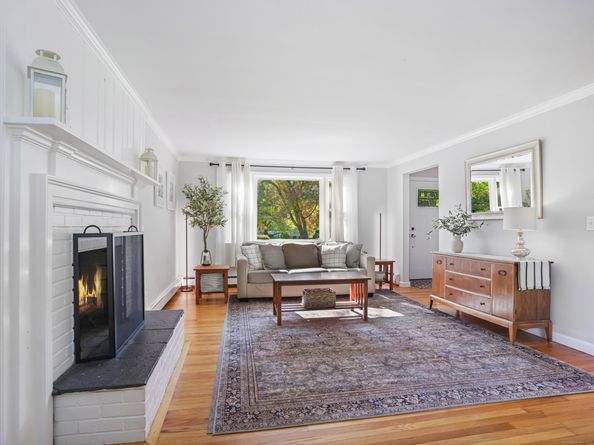 17 Redcoat Road, Norwalk CT 06850