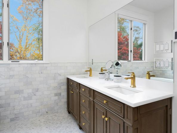 7 Tommys Lane, Norwalk CT 06850