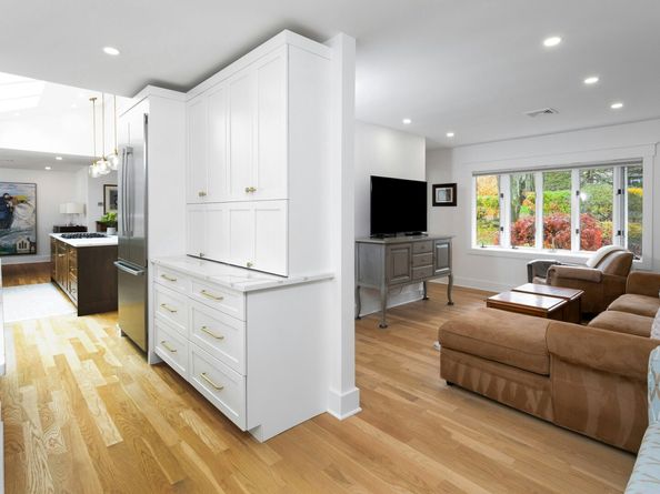 7 Tommys Lane, Norwalk CT 06850