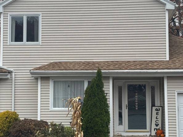 277 Eagles Landing 277, Shelton CT 06484