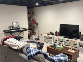 277 Eagles Landing 277, Shelton CT 06484