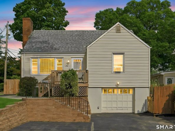 28 Ridgewood Avenue, Stamford CT 06907