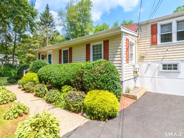 556 Pepper Street, Monroe CT 06468