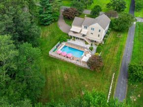 20 Laura Drive, Danbury CT 06811