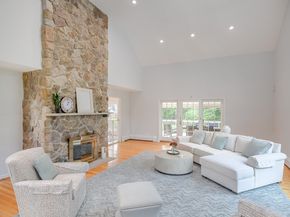 20 Laura Drive, Danbury CT 06811