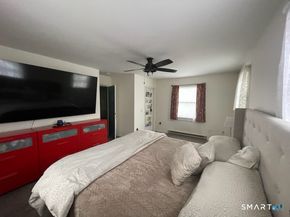 11 S Cove Road, Danbury CT 06811