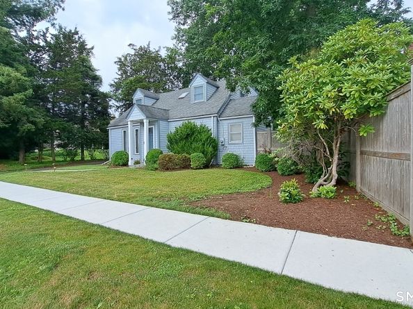 914 S Pine Creek Road, Fairfield CT 06824