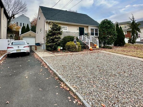 303 Shaler Boulevard, Ridgefield NJ 07657