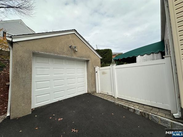 303 Shaler Boulevard, Ridgefield NJ 07657