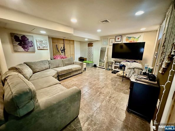 303 Shaler Boulevard, Ridgefield NJ 07657