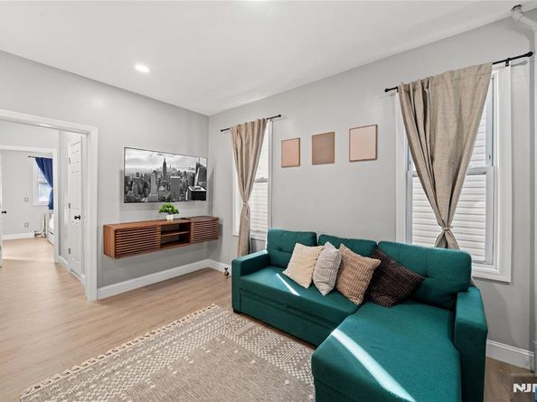 20 E 31st Street, Bayonne NJ 07002