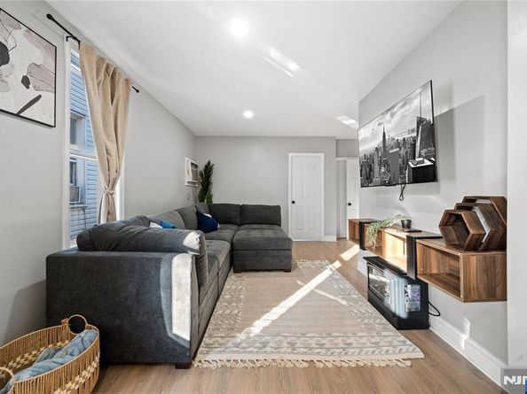 20 E 31st Street, Bayonne NJ 07002