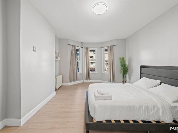 20 E 31st Street, Bayonne NJ 07002