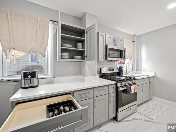 20 E 31st Street, Bayonne NJ 07002