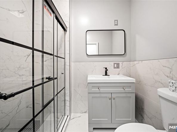 20 E 31st Street, Bayonne NJ 07002