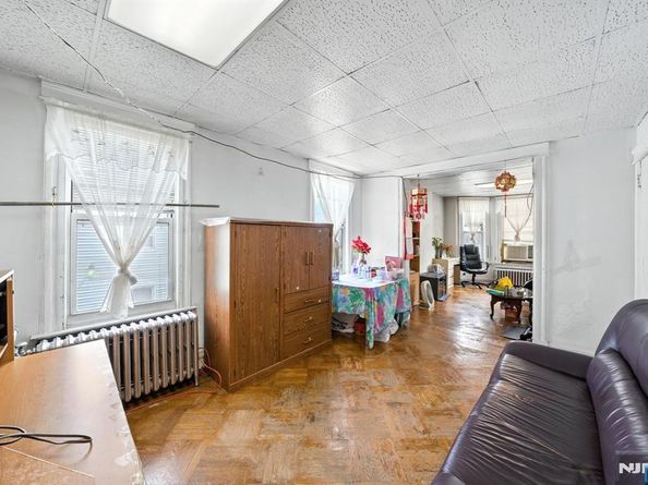 181 Tonnele Avenue, Jersey City NJ 07306