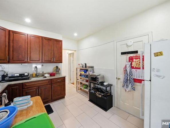 181 Tonnele Avenue, Jersey City NJ 07306