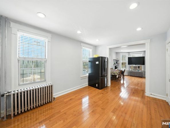181 Tonnele Avenue, Jersey City NJ 07306