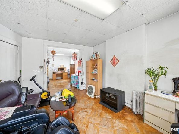 181 Tonnele Avenue, Jersey City NJ 07306