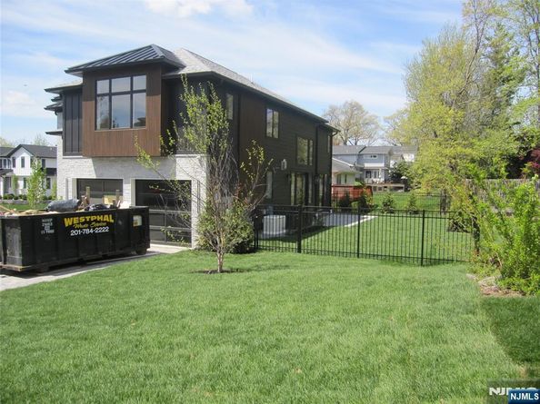 320 Bolz Street, Englewood Cliffs NJ 07632