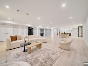 11 Roberts Road, Englewood Cliffs NJ 07632